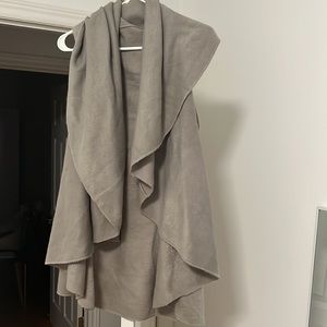 Flowy shacket vest/oversized